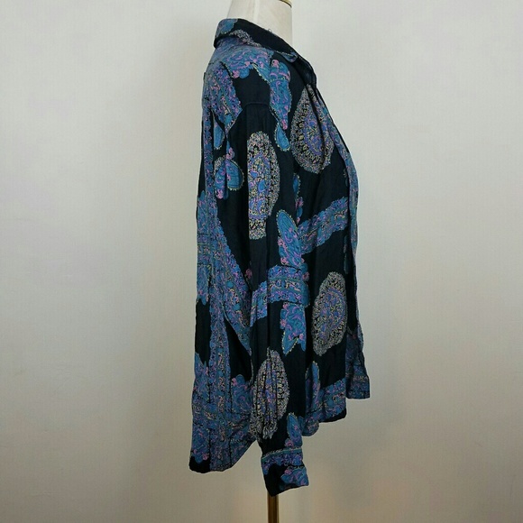 Button down top - Picture 5 of 8